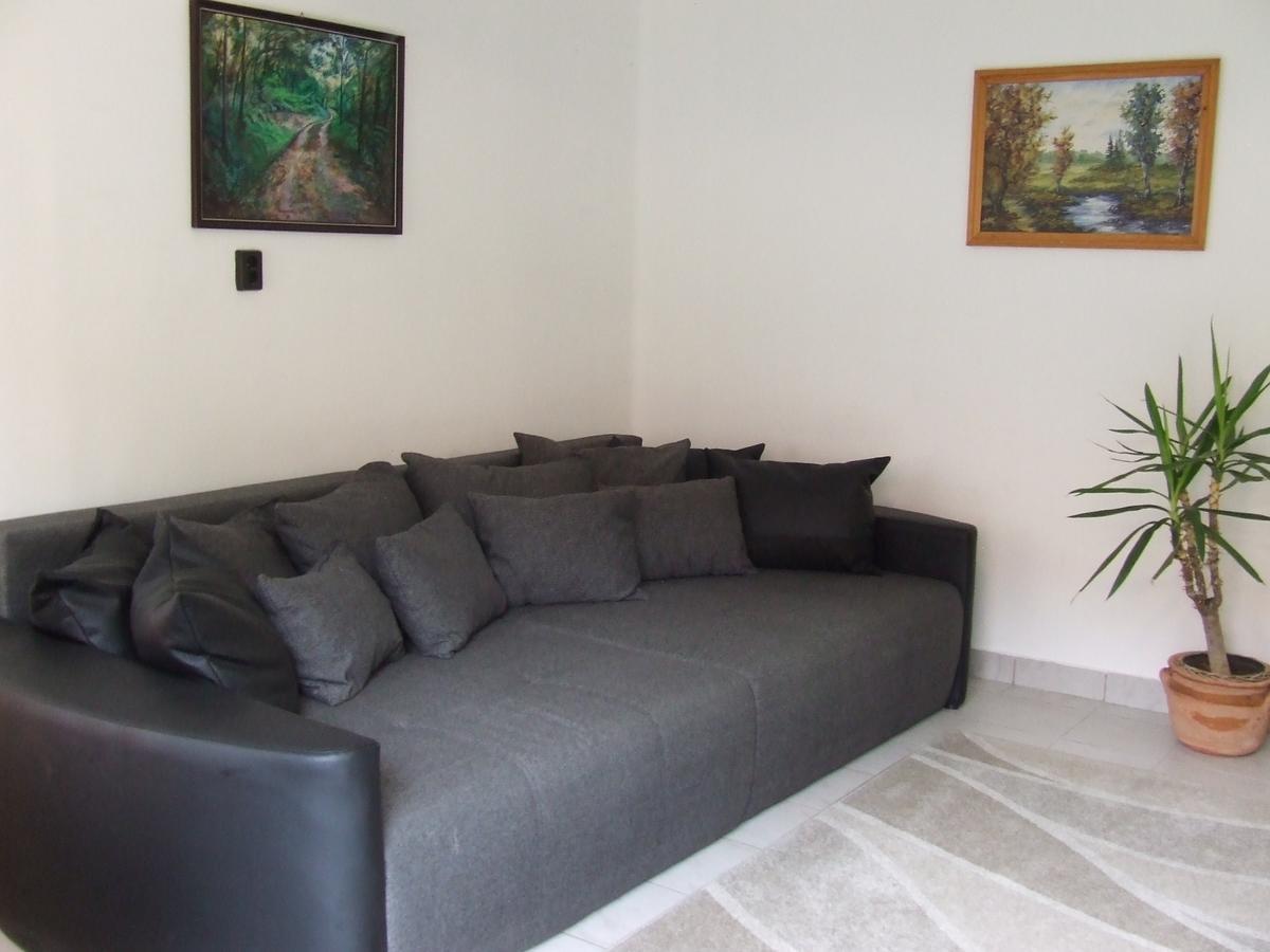 Eszter Vendeghaz Appartement Tiszafüred Buitenkant foto